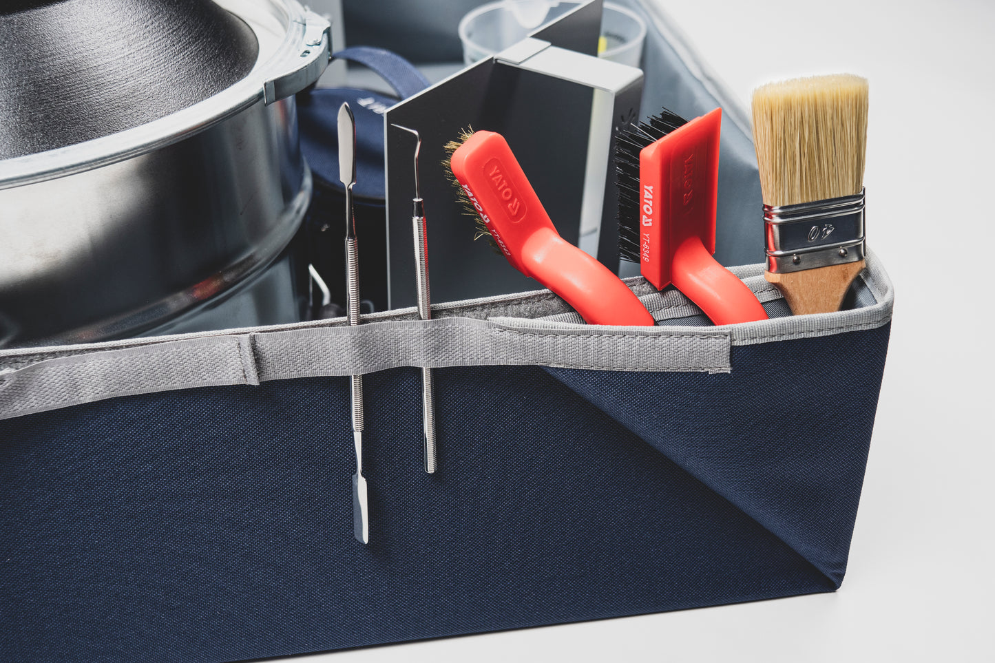 SINTERIT DEDICATED POWDER TOOLS: Zubehör und Werkzeugset für das Pulvermanagement, Nachbearbeitung der 3D-Drucke und Wartung